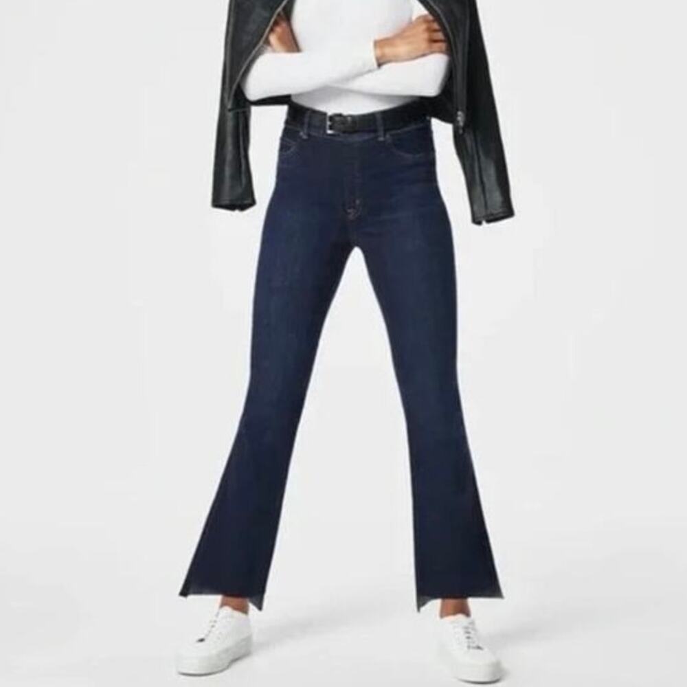 NWT SPANX Step Hem Kick Flare Jeans - Dark Wash Midnight Shade - Size Small